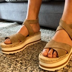 MFISHER TAUPE SUEDE ANKLE WRAP RAFFIA & WHITE RUBBER PLATFORM SANDAL